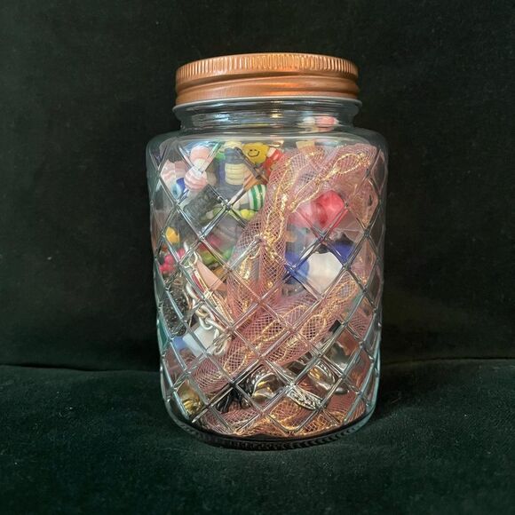Wearable kids jewelry jar - Picture 3 of 3